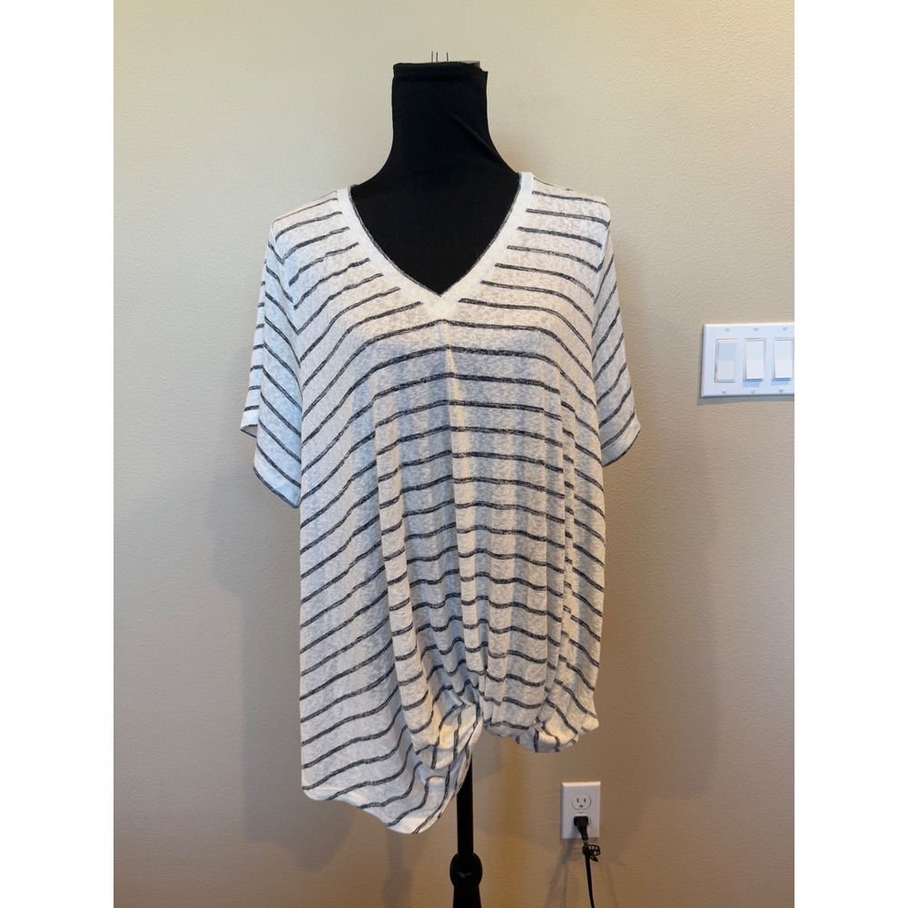 C.A.S.L.O.N Women's Striped V-Neck Short Sleeve Knot Front Top Size 3X